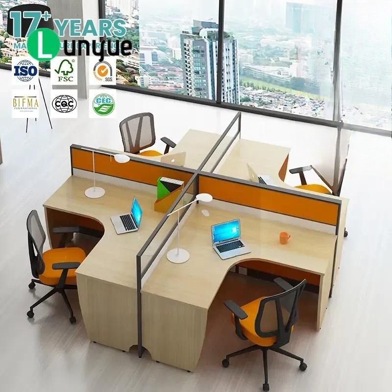 Office Furniture Solutions - モダンなモジュール式オフィス家具。2人、4人、6人用のワークステーションデスク。現代的なデザインで、省スペースを実現。
